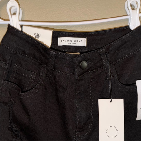 Forever 21 Black Skinny Jeans - Picture 5 of 11